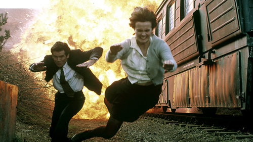Bond-Golden-Eye-05.jpg