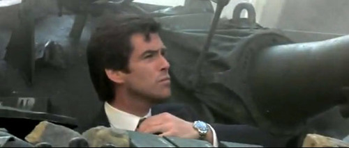 goldeneye-pierce-brosnan-tie-check (1).jpg